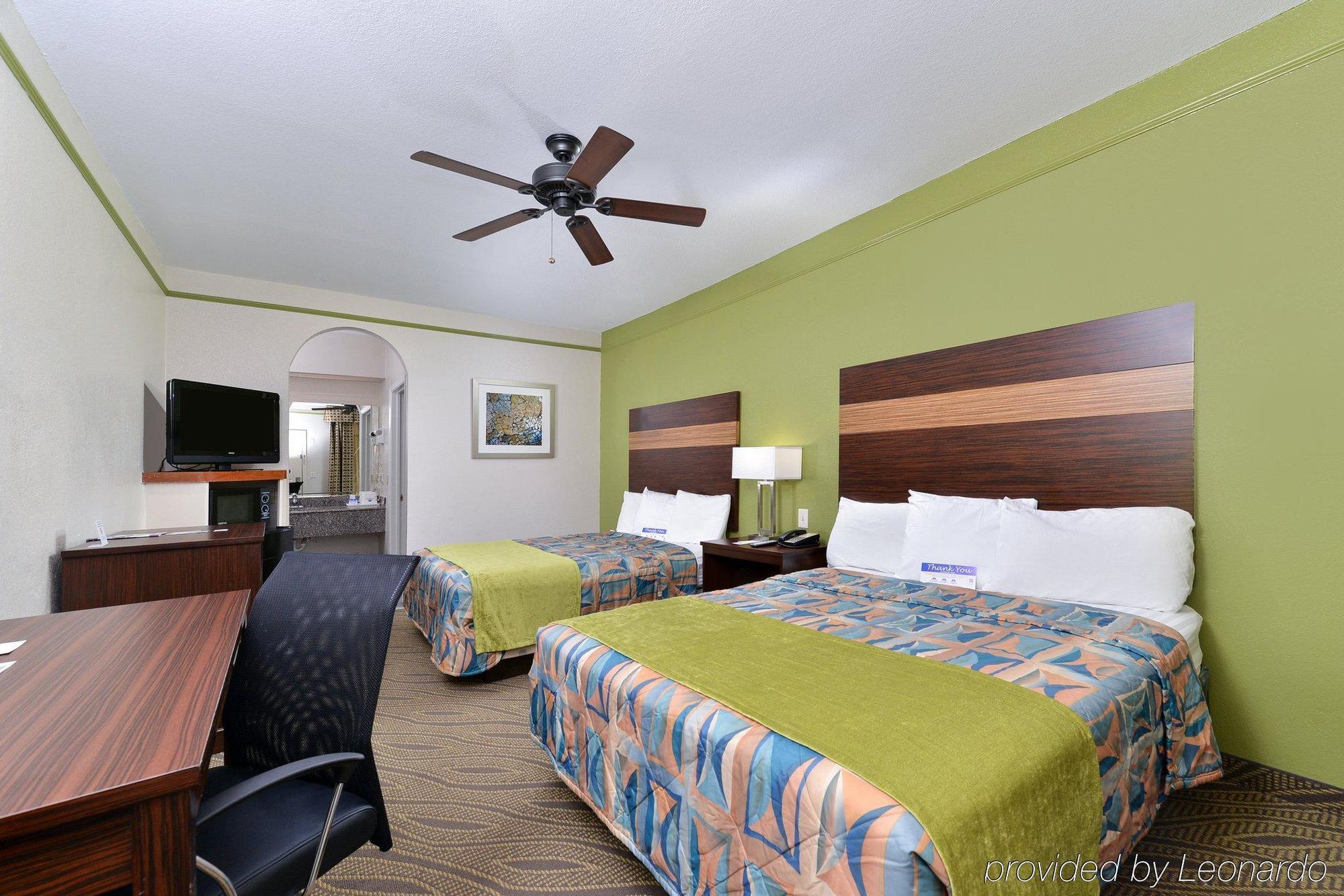 Americas Best Value Inn Downtown Хьюстон Экстерьер фото
